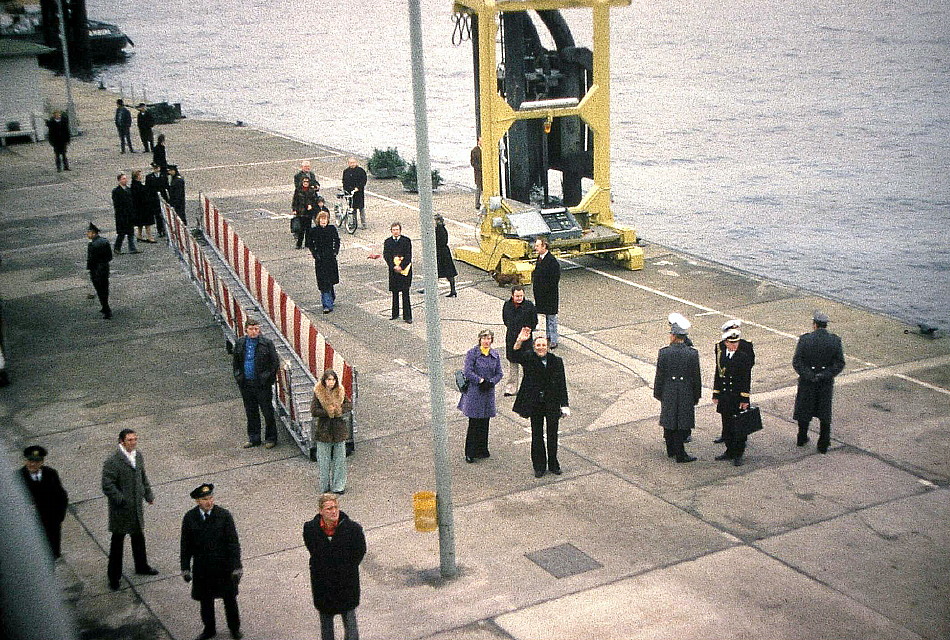 Royal Canadian Navy : HMCS Nipigon in Hamburg, Germany, October, 1975.