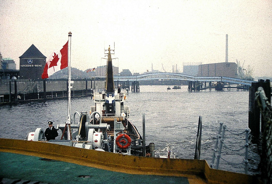 Royal Canadian Navy : HMCS Nipigon in Hamburg, Germany, October, 1975.