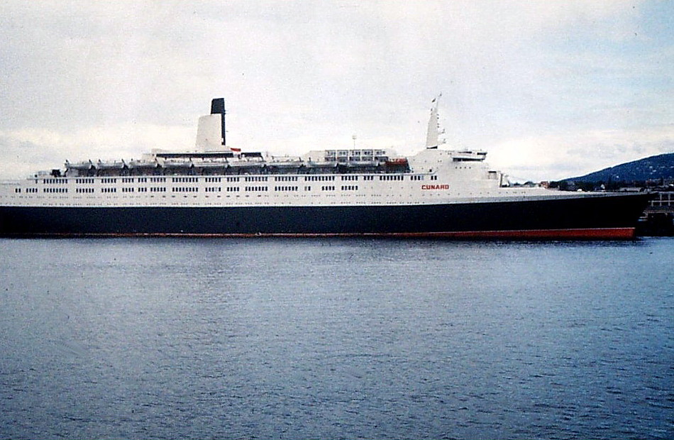 QE2 in Oslo, Norway, 1977.