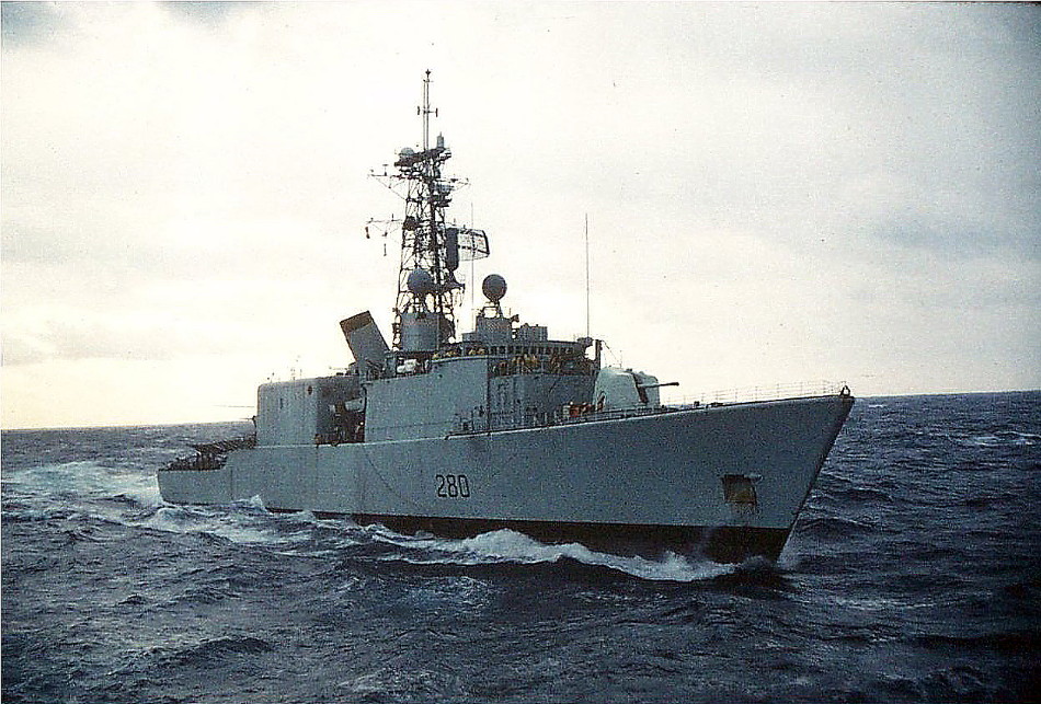 Royal Canadian Navy : HMCS Iroquois, at sea, 1978.