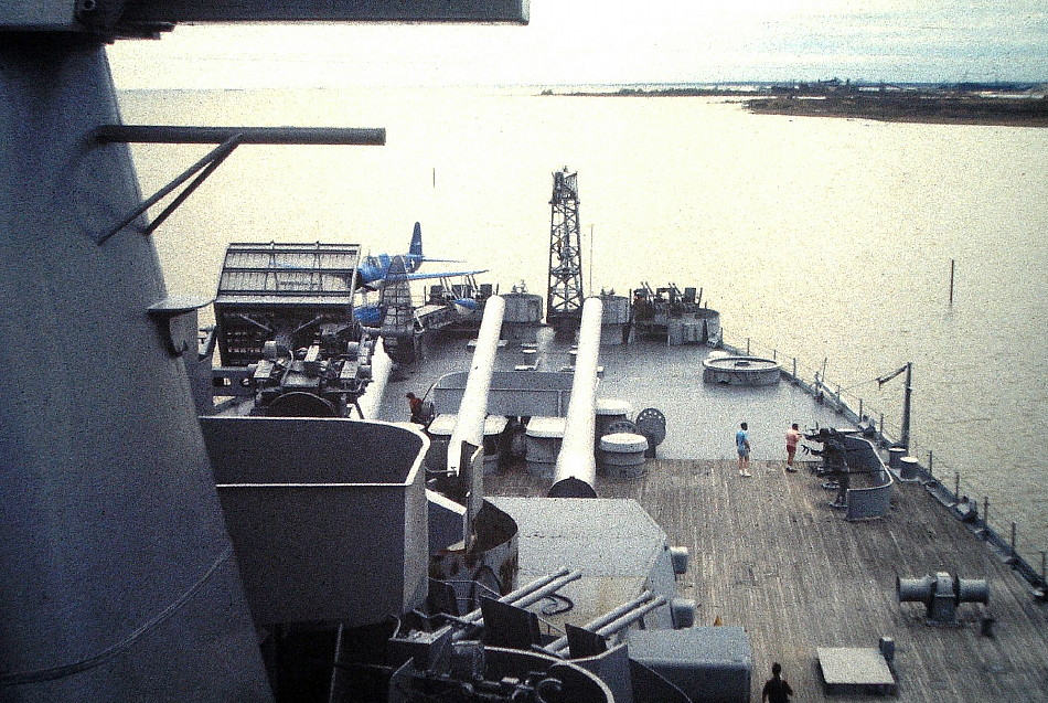 Royal Canadian Navy : USS Alabama in Mobile, Alabama, 1982.