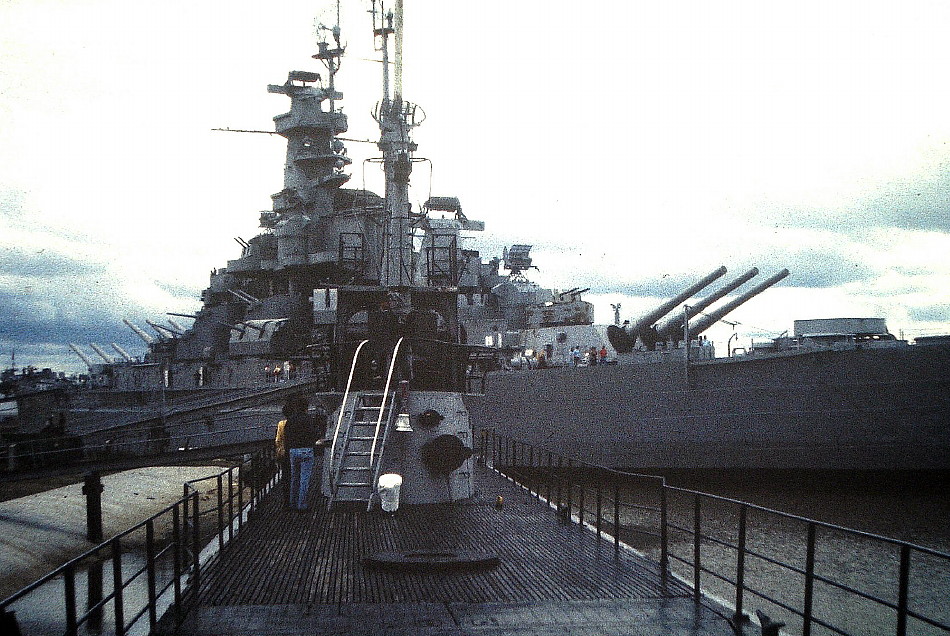 Royal Canadian Navy : USS Alabama in Mobile, Alabama, 1982.