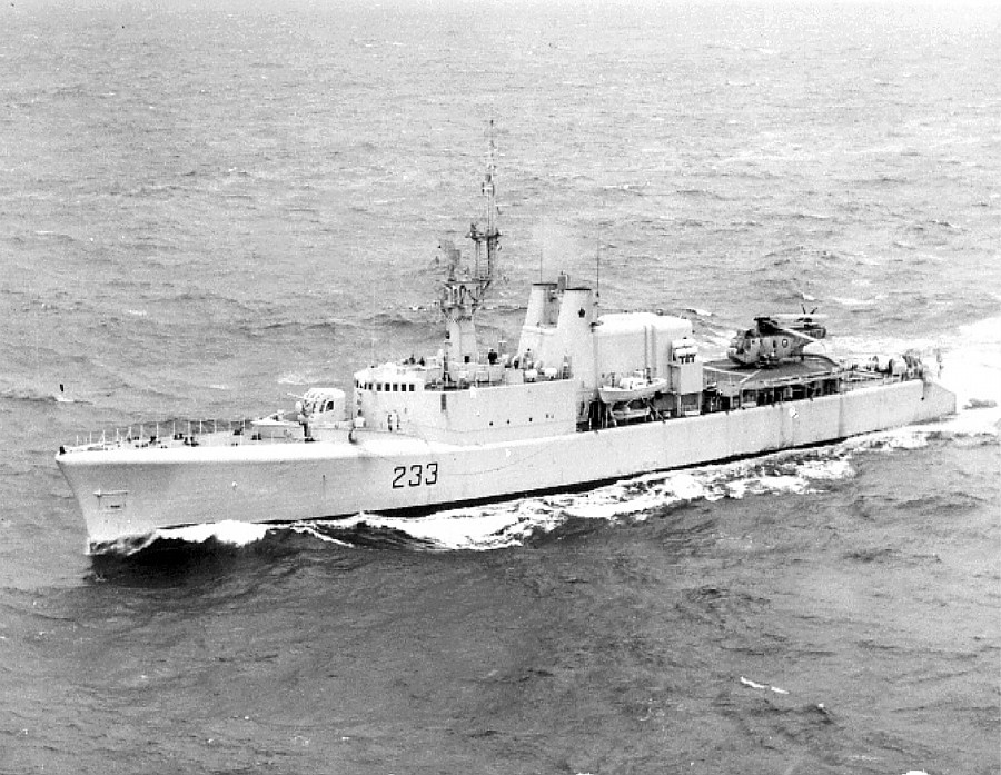 Royal Canadian Navy : HMCS Fraser.