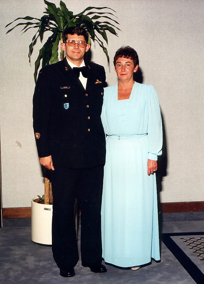 Royal Canadian Navy : 75th Anniversary Canadian Navy Ball.