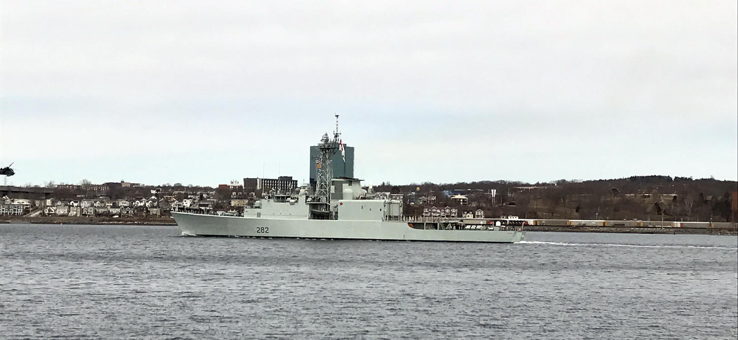 HMCS Athabaskan, Paying-Off Cruise.