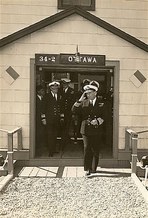 Royal Canadian Navy : HMCS Cornwallis, Ottawa Division, 1952.