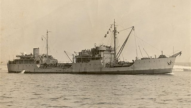 Royal Canadian Navy : HMCS Provider.