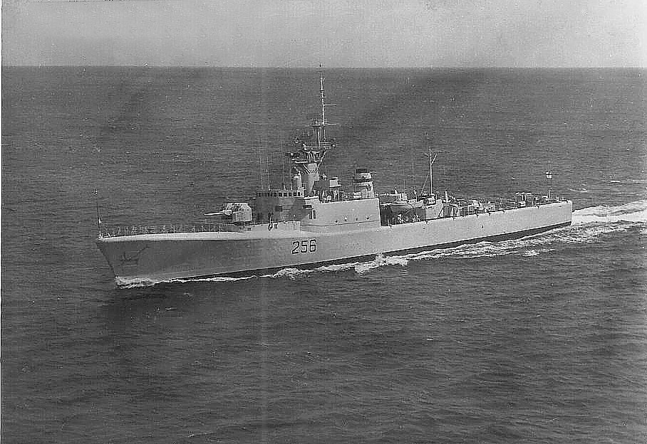 Royal Canadian Navy : HMCS St Croix.