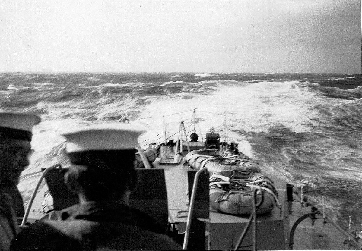 Royal Canadian Navy : HMCS Quebec, 1953