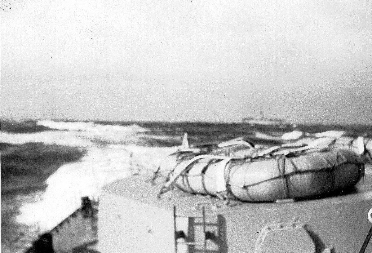 Royal Canadian Navy : HMCS Quebec, 1953