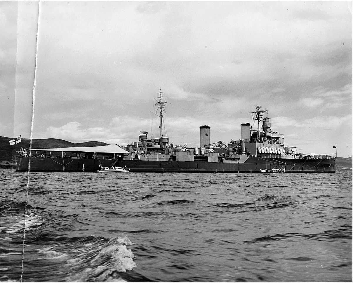 Royal Canadian Navy : HMCS Quebec, 1953