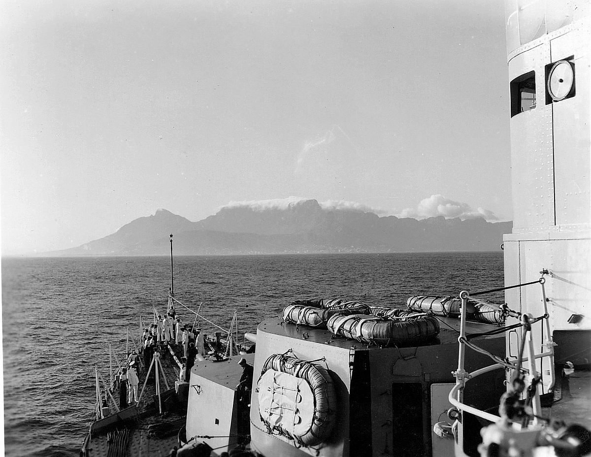 Royal Canadian Navy : HMCS Quebec, 1955