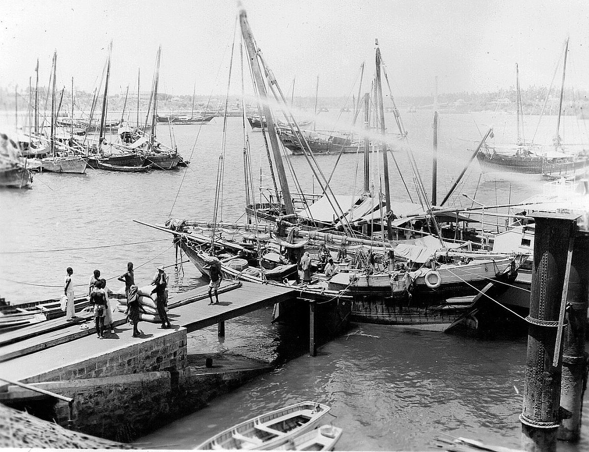 Royal Canadian Navy : HMCS Quebec, 1955