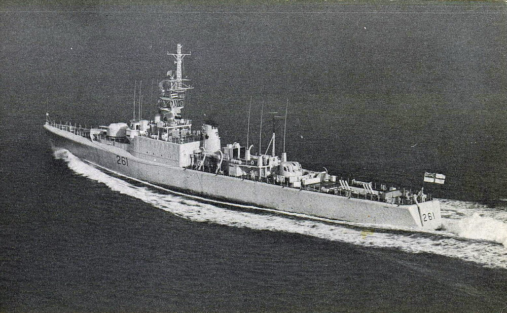 Royal Canadian Navy : HMCS Mackenzie