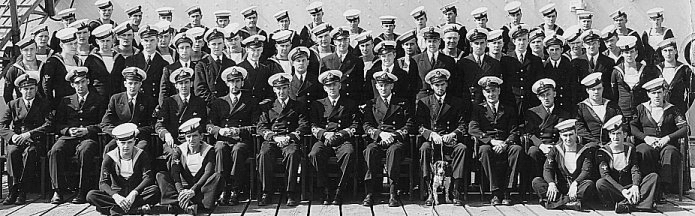 Royal Canadian Navy : Crew of HMCS Prince Robert.