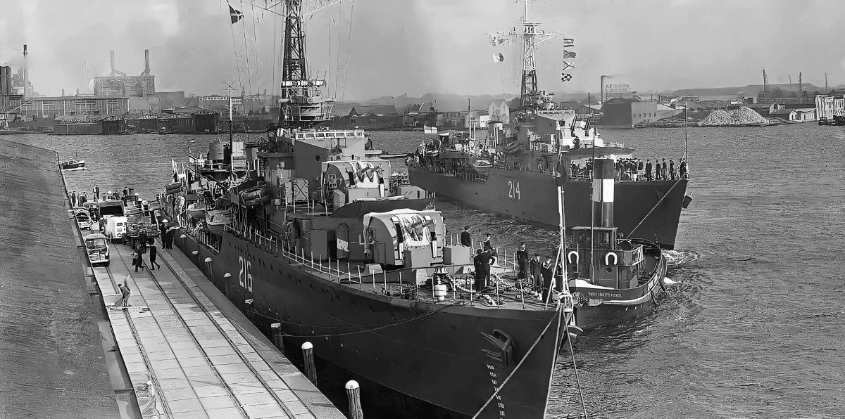 HMCS Huron & HMCS Micmac in Amsterdam, 1950