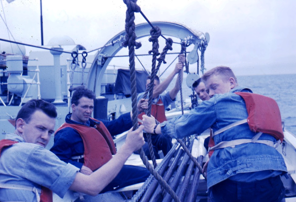 Royal Canadian Navy : H.M.C.S. Ste Therese, lifeboat crew.