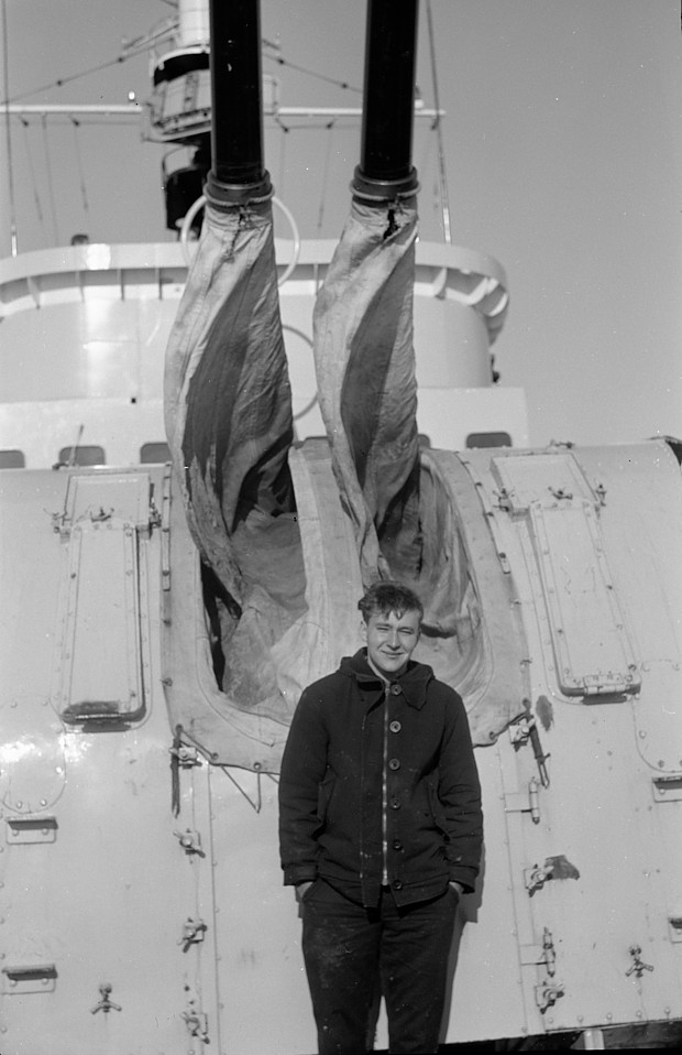 Royal Canadian Navy : HMCS Ste Therese, OS Fred Elgert.