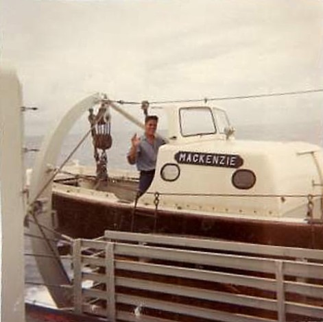 Royal Canadian Navy : Dave Tyson, HMCS Mackenzie.