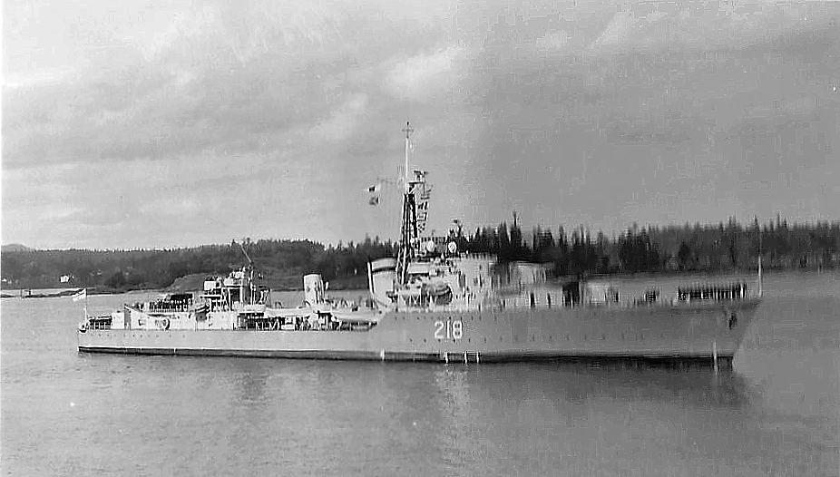 Royal Canadian Navy : HMCS Cayuga
